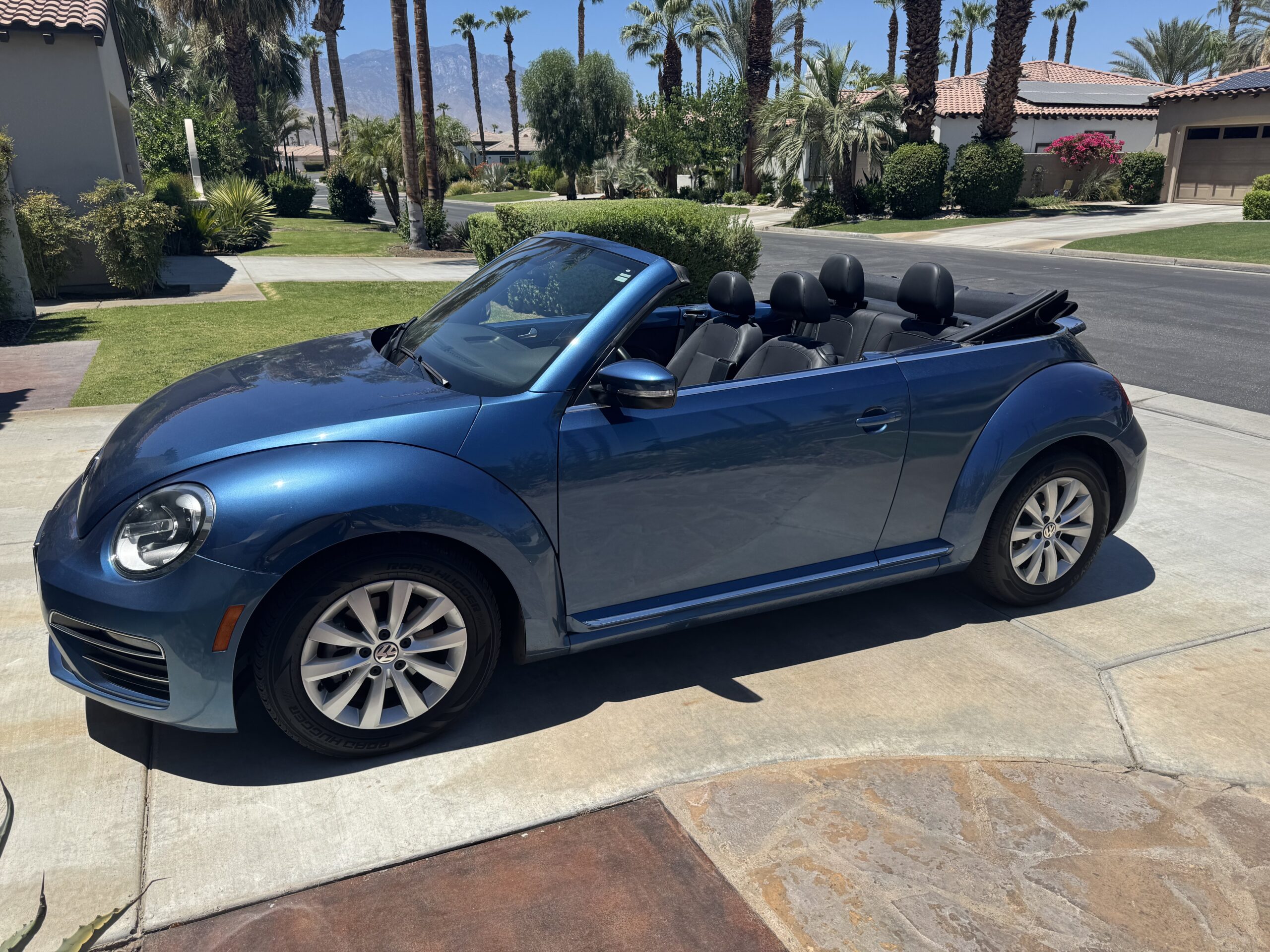 2018 Volkswagen, New Beetle